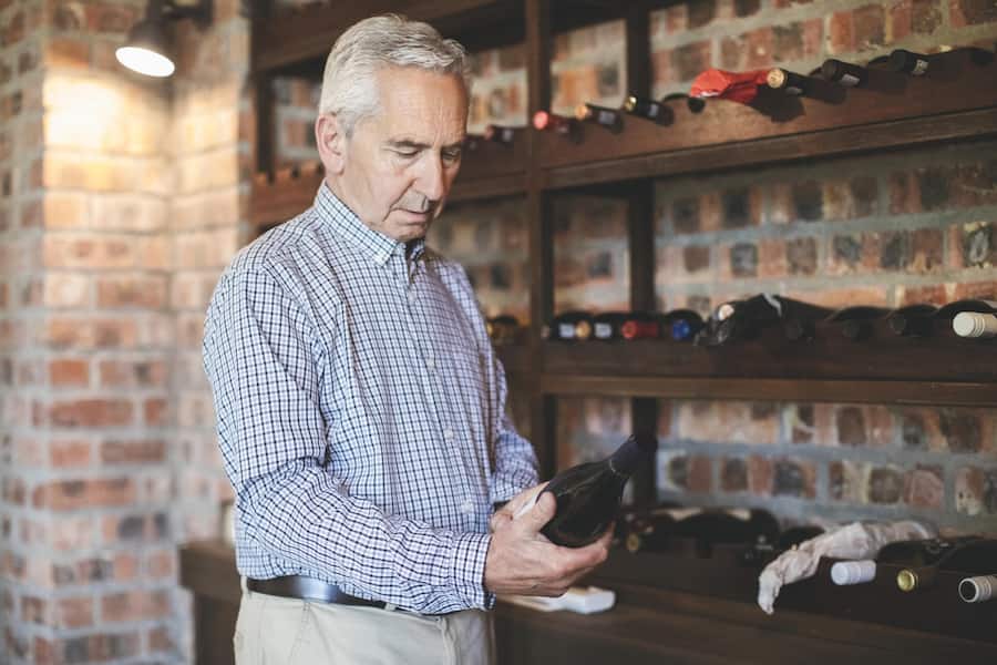<p>Nicht nur das Kochen braucht Zeit. Die Weinauswahl zum Sonntagsessen trifft man besser ein paar Stunden bevor der Braten aus dem Ofen muss.</p>