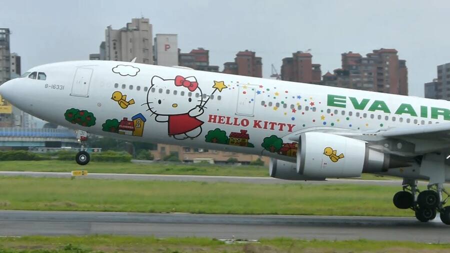 Hello Kitty Airplane
