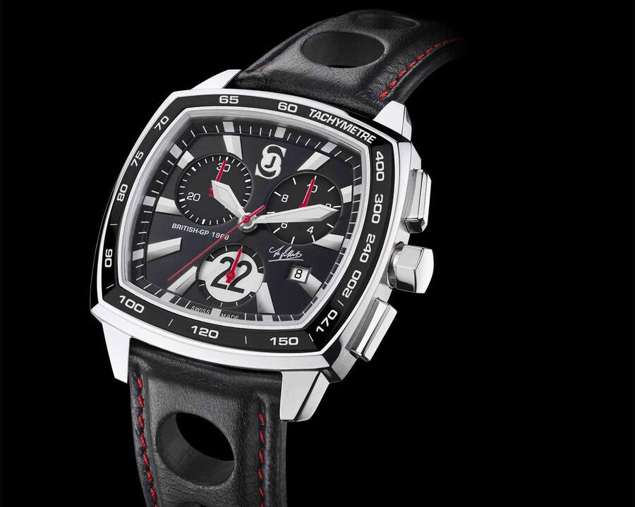 Produktfoto einer Jo-Siffert-Uhr aus der Serie 22 vor schwarzem Hintergrund.