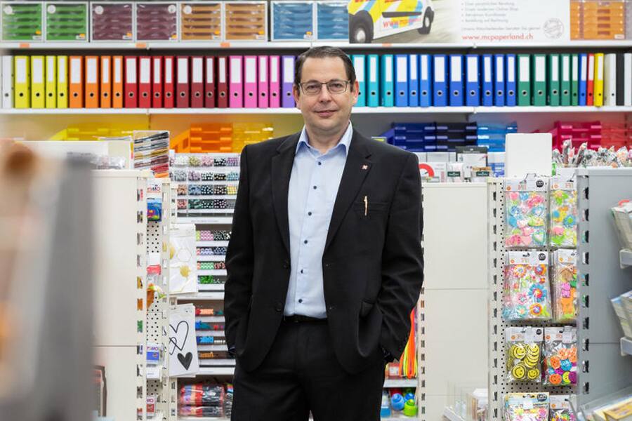 Porträt Andreas Kümin, CEO McPaperland, für HZ