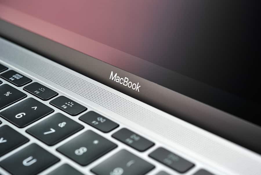 Apple_Computer_MacBook