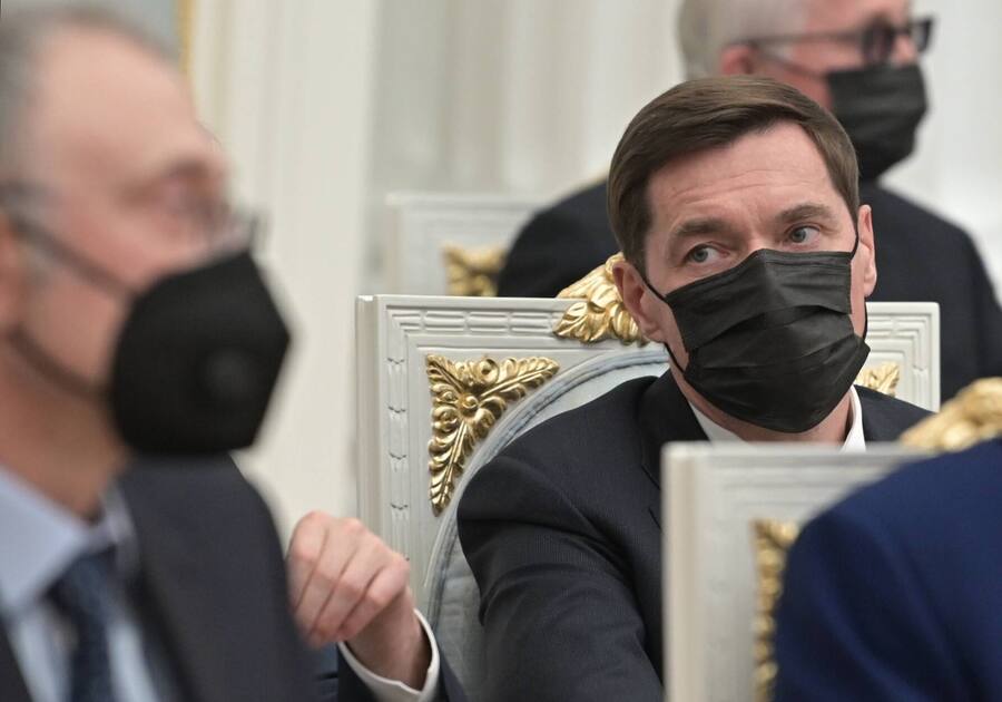 Russia Putin Businesspeople 8125556 24.02.2022 Severstal co-owner and board chairman, Alexey Mordashov attends a meeting of Russian President Vladimir Putin with businesspeople at the Kremlin in Moscow, Russia. Aleksey Nikolskyi / Sputnik Moscow Russia PUBLICATIONxINxGERxSUIxAUTxONLY Copyright: xAlekseyxNikolskyix