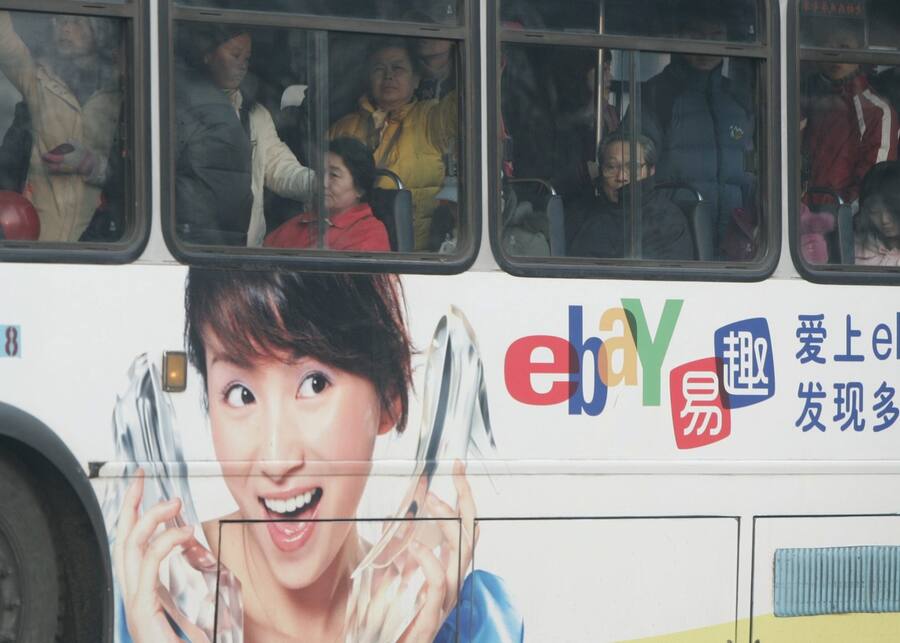Ebay-Werbung auf chinesischem Bus