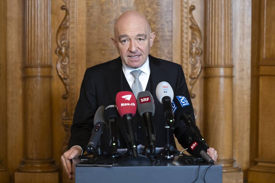 Daniel Jositsch, Staenderat SP-ZH, nimmt waehrend einer Medienkonferenz Stellung zur Bundesratskandidatur, am Dienstag, 8. November 2022, im Bundeshaus in Bern. (KEYSTONE/Peter Klaunzer)