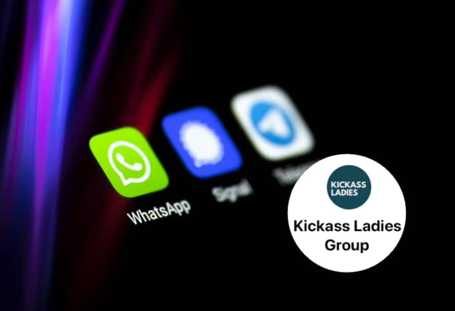 Whatsapp im Zentrum, das Logo von Kickass Ladies dazu