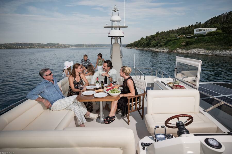 Mieten statt kaufen: Wer in einem Jahr nur einzelne Ausfahrten plant, kann bei vielen Werften eine Jacht auch nur für kürzere Zeit chartern.