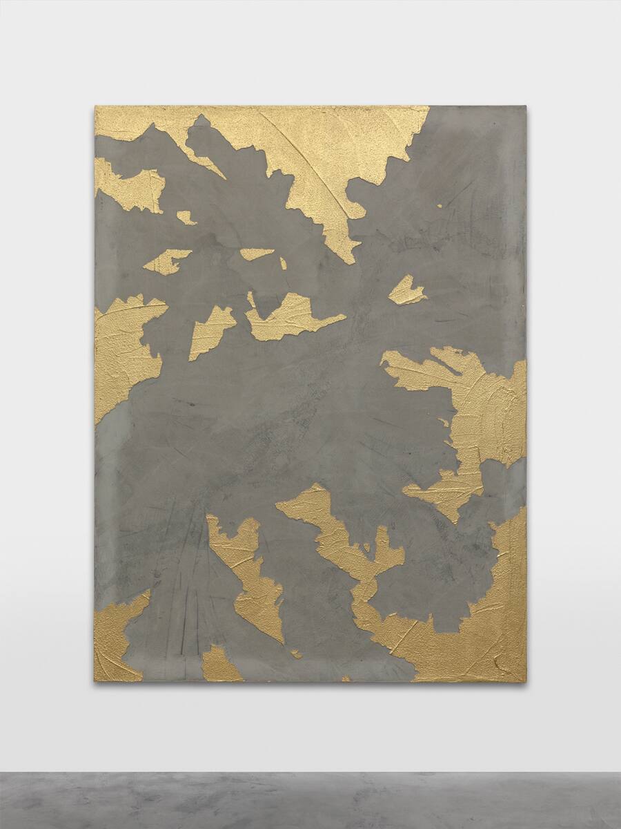 Latifa Echakhch, «Wind Wall Icon», 2020, metallische Pigmente, rote und schwarze Farbe, Beton, Fasern und Vinylon-Leinwand, 200 × 150 cm.