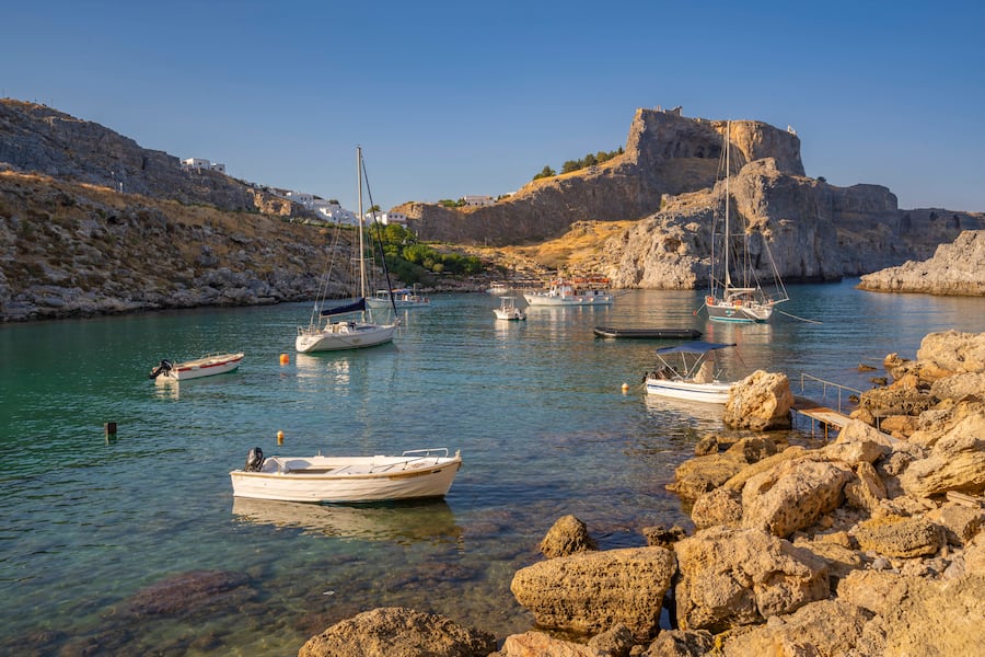 Rhodos ist vor allem für seine antiken Ruinen bekannt.