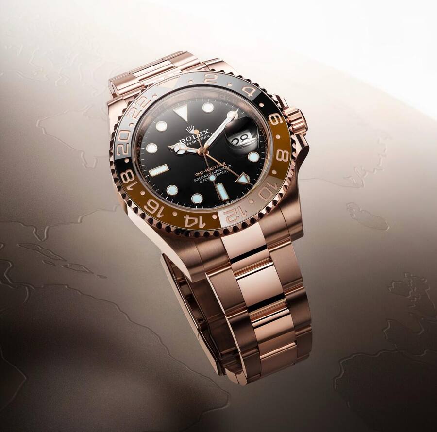 Oyster Perpetual GMT-Master II in 18 Karat Everose-Gold mit Schwarz Zifferblatt und Oyster-Band Armband.
