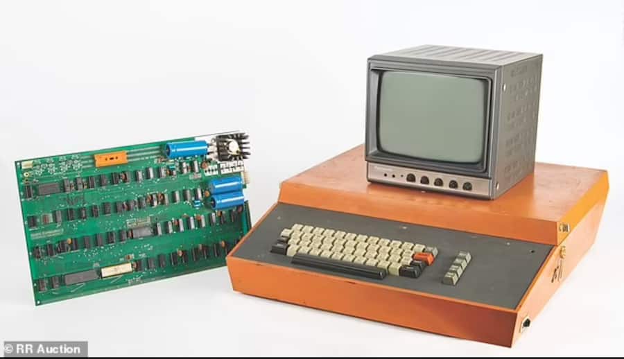 Der Apple-1, der für 323'789 Dollar versteigert wurde, ist in einem voll funktionsfähigen Zustand.