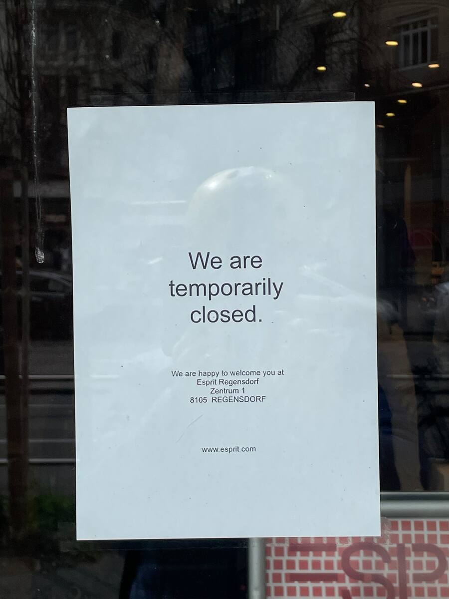 Türen bereits verschlossen: In der Filiale in Zürich wird bereits nach Regensdorf verwiesen.