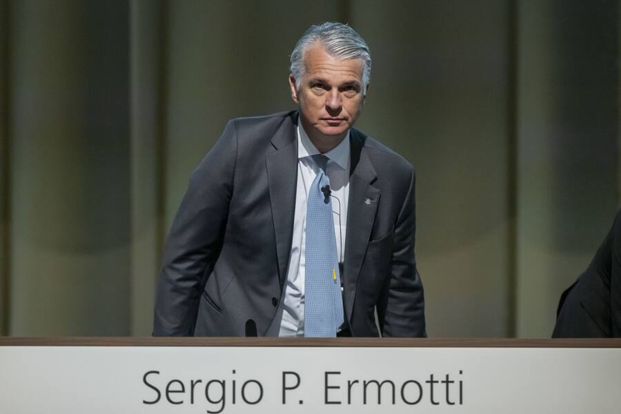 Sergio Ermotti, Chief Executive Officer der Schweizer Bank UBS, waehrend der Generalversammlung der UBS Group AG in Basel, am Mittwoch, 24. April 2024. (KEYSTONE/Georgios Kefalas) .