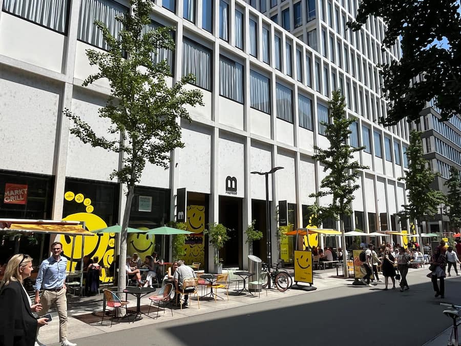 Der Food-Tempel Bridge der Migros Zürich in der Europaallee