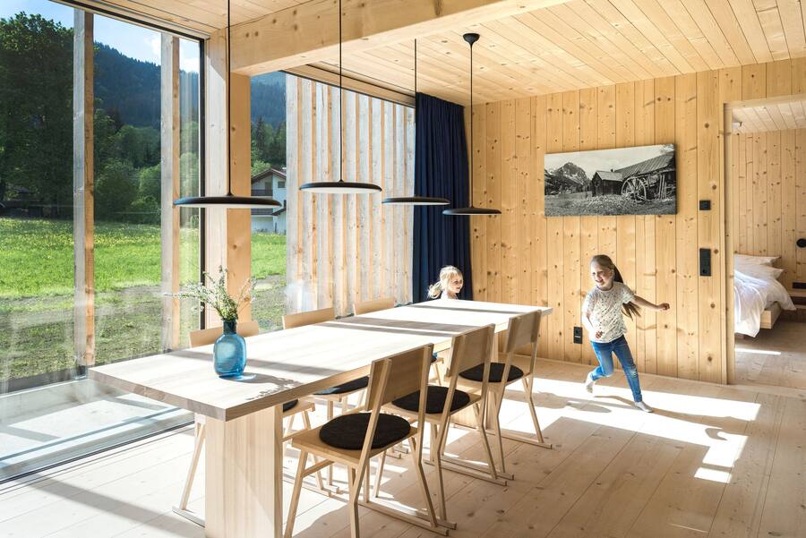 Holzius gestaltet Innenräume für ein warmes, gesundes Wohnen.