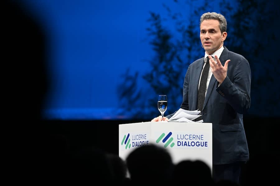 Politico-Chef Jamil Anderlini