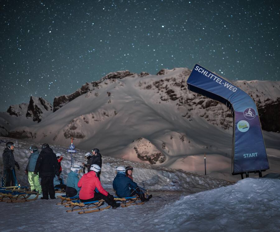 BKW LED-Solarbeleuchtung Nachtschlittelpiste Melchsee-Frutt
