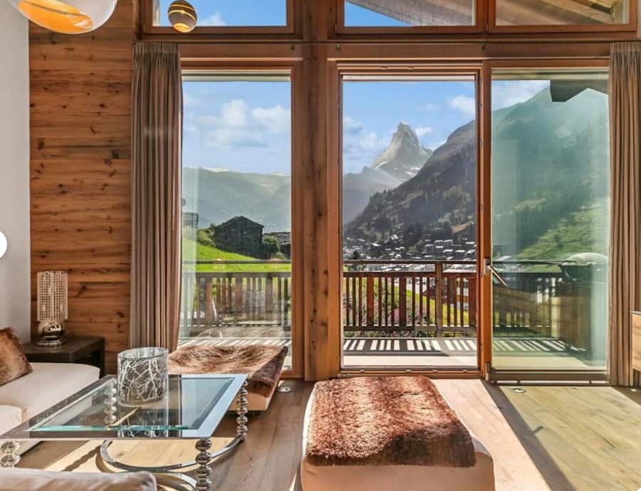 Luxuschalet in Zermatt mit Blick aufs Matterhorn.