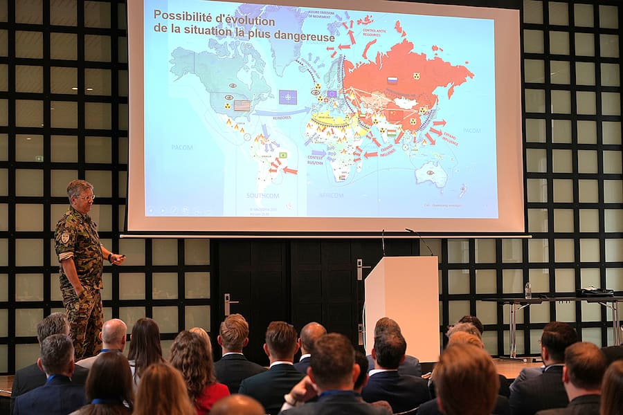 Niklaus Jäger erläutert die geopolitischen Risiken aus der Optik eines Berufsmilitärs.