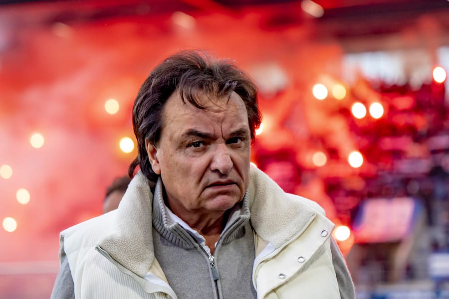 Christian Constantin le President du FC Sion reagit lors de la rencontre de football de Super League entre FC Lausanne-Sport et FC Sion le dimanche 9 novembre 2025 au stade de la Tuiliere a Lausanne. (KEYSTONE/Jean-Christophe Bott)