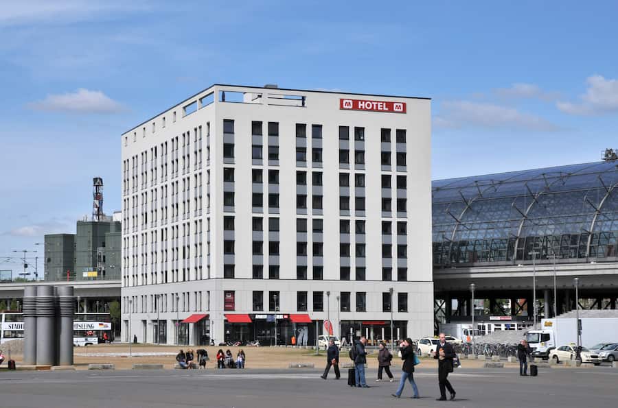 (GERMANY OUT) Germany Berlin Tiergarten (Mitte) - Hotel 'M Meininger' at the square 'Los-Angeles-Platz' at the main station (Photo by Schöning/ullstein bild via Getty Images)