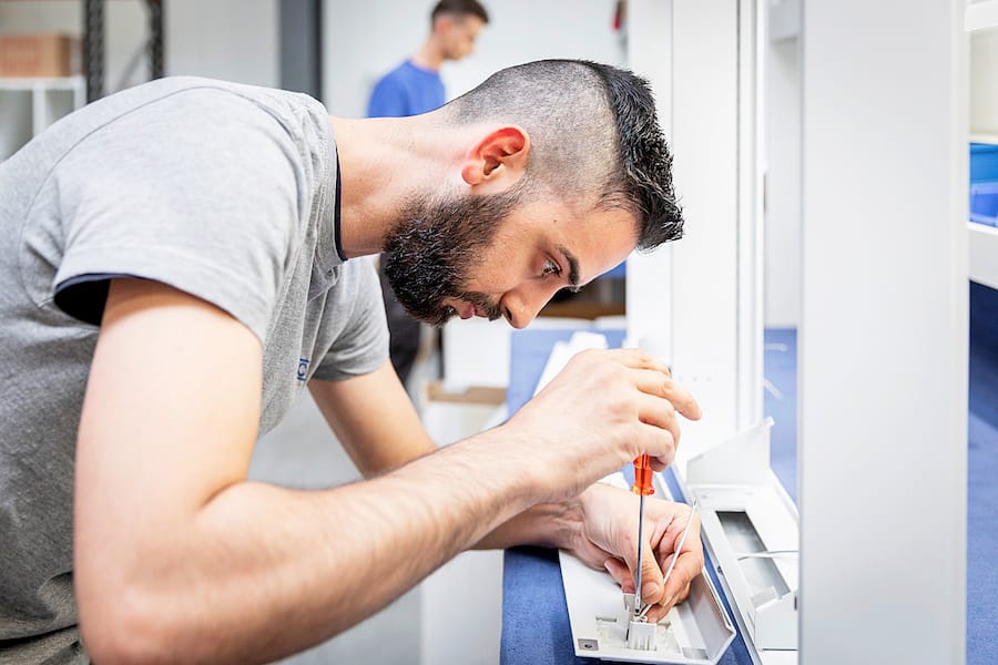 Roggwil Thurgau, Schweiz, 3. Mai 2018 - Christian Huber, CEO Keller Spiegelschraenke.
