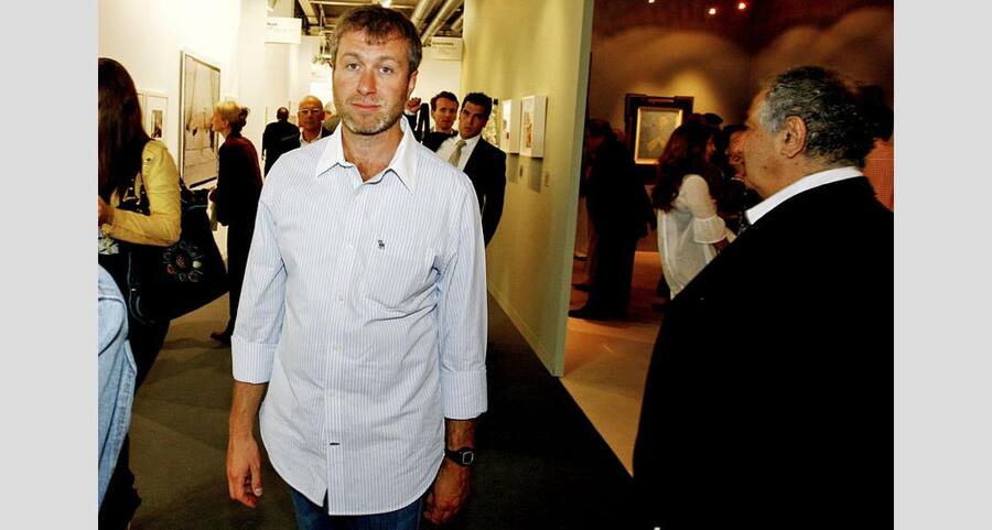 Goldener Riecher: Öl-Magnat Roman Abramovich mit Schlabberlook und dickem Portemonnaie.