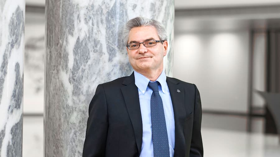 Stéphane Lienhard betreut Firmenkunden in der Romandie